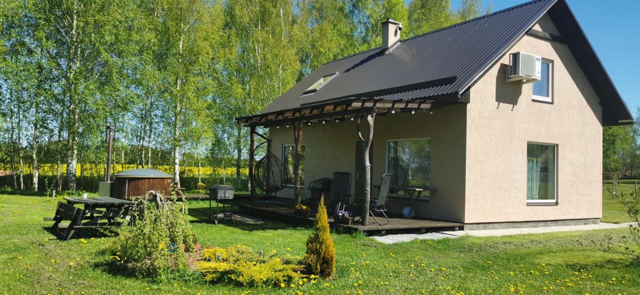 Burzini Villa Kuldīga Екстериор снимка